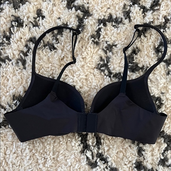 SKIMS Ultimate Teardrop Push-Up Bra - Picture 2 of 6